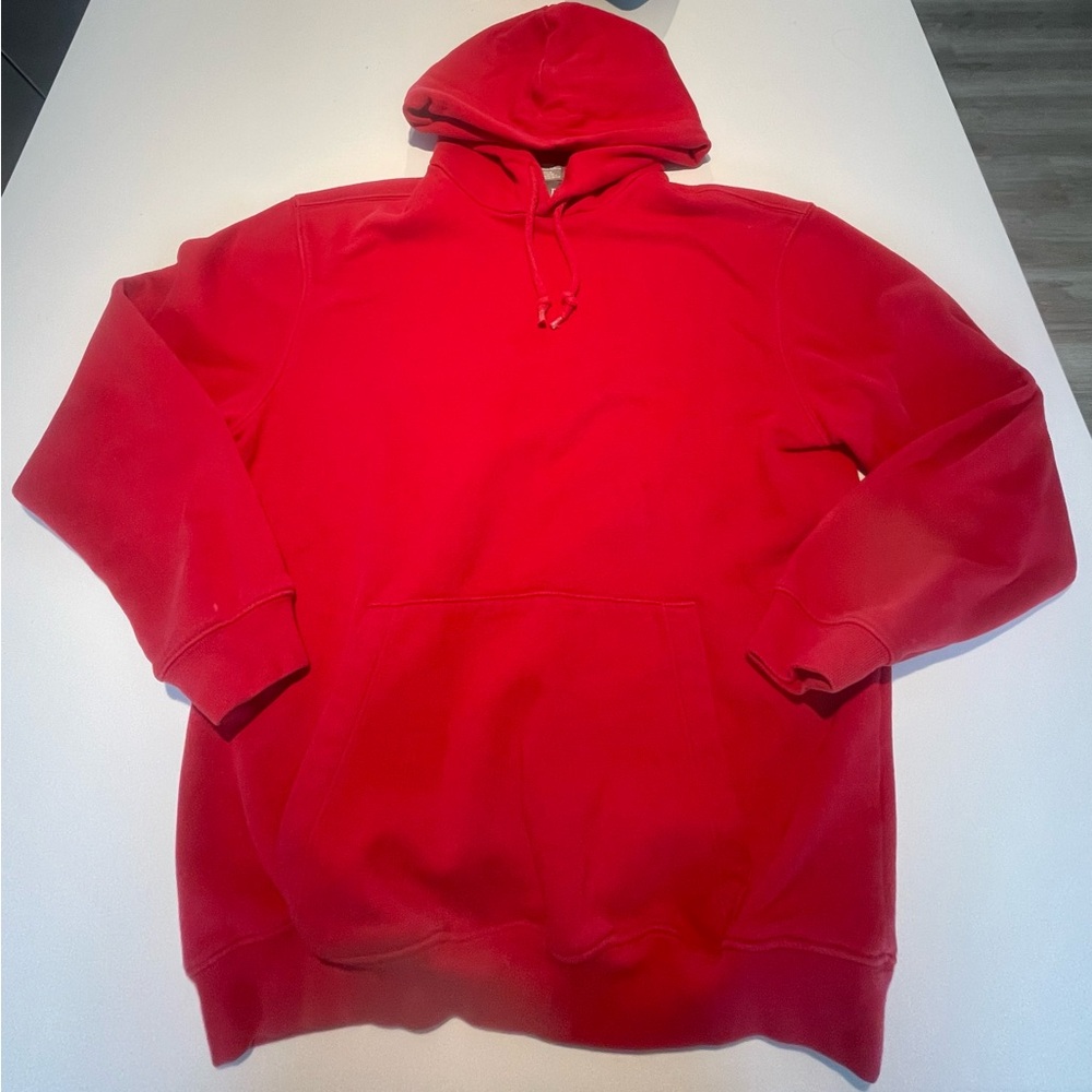 Small Gap red hoodie in good condition